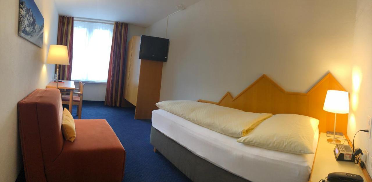Hotel Weisses Kreuz 베르건 외부 사진